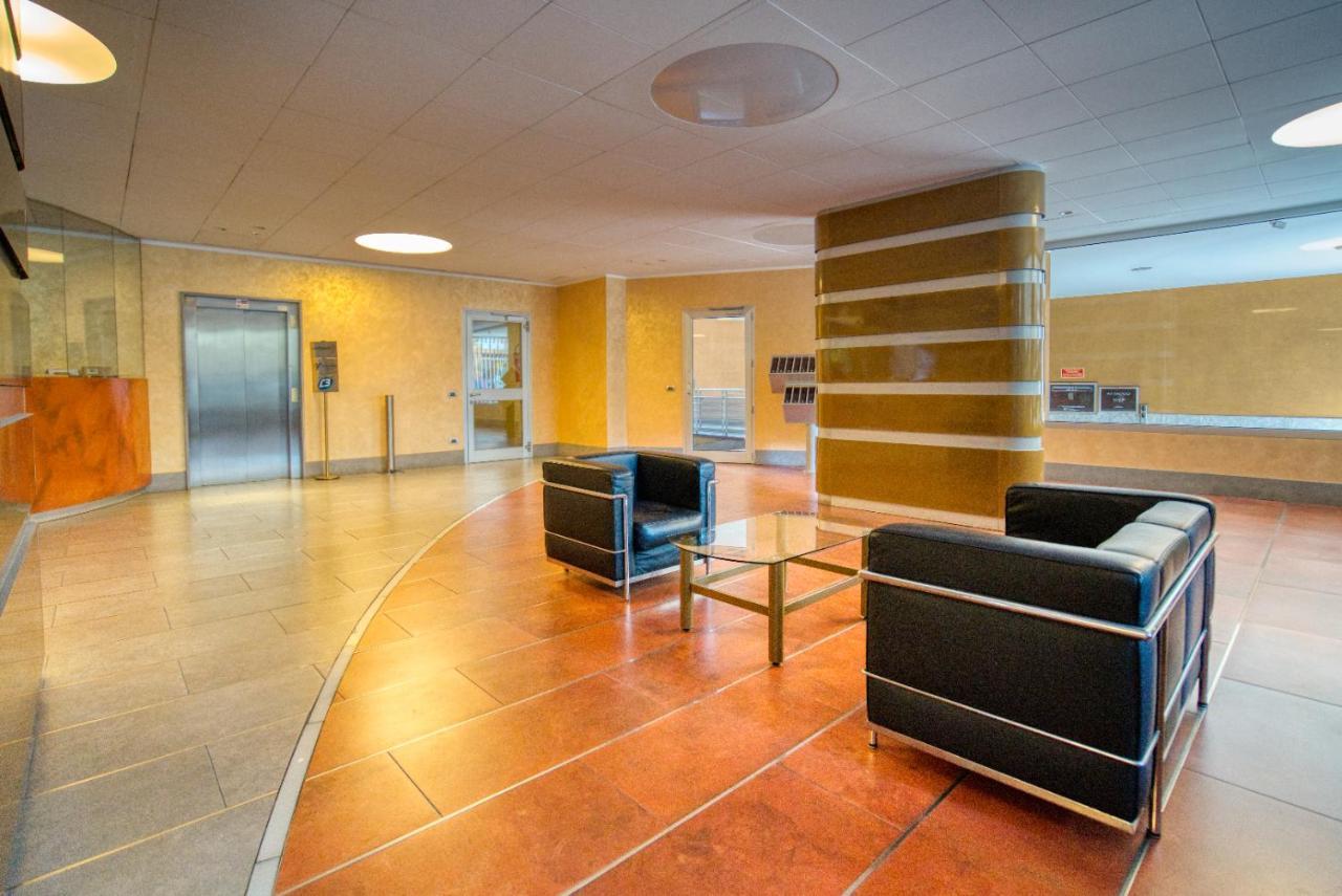 Caseospitali - Cherenel, Bilocale Vicino Centrale Mm2 Milan Bagian luar foto